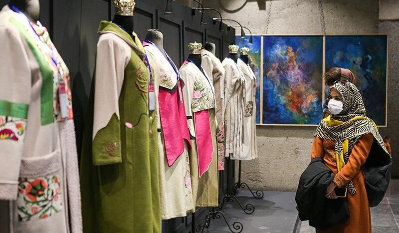 ترندهای پوشاک ایران ۲۰۲۵ | راهنمای کامل مد، استایل و خرید آنلاین